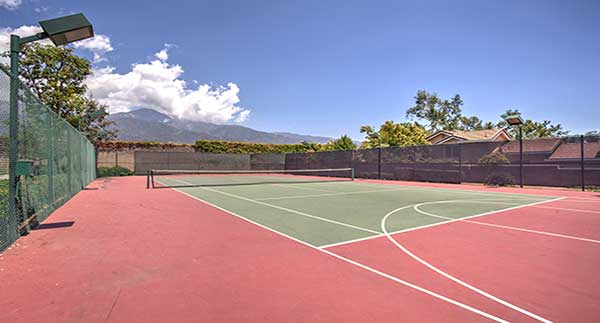 Waterstone Alta Loma Apartments Community tennis court